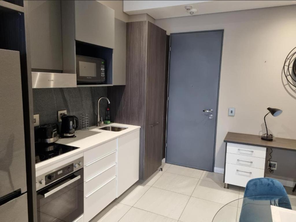 Menlyn Maine Apartments Pretoria-Noord Buitenkant foto