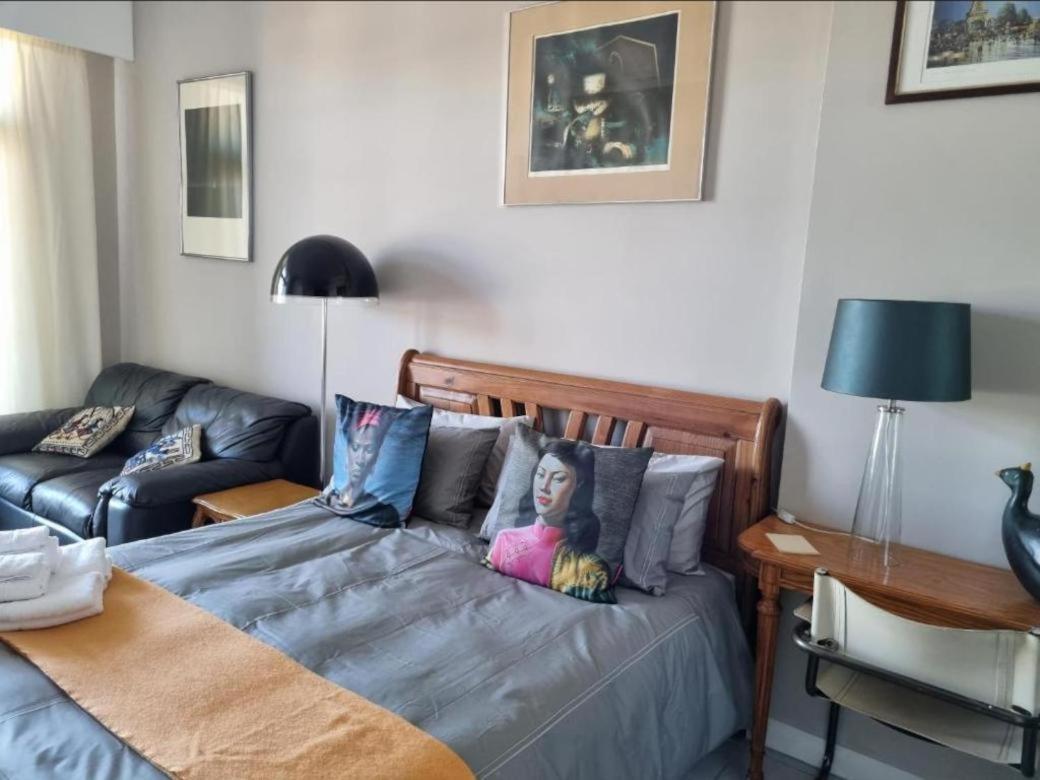 Menlyn Maine Apartments Pretoria-Noord Buitenkant foto