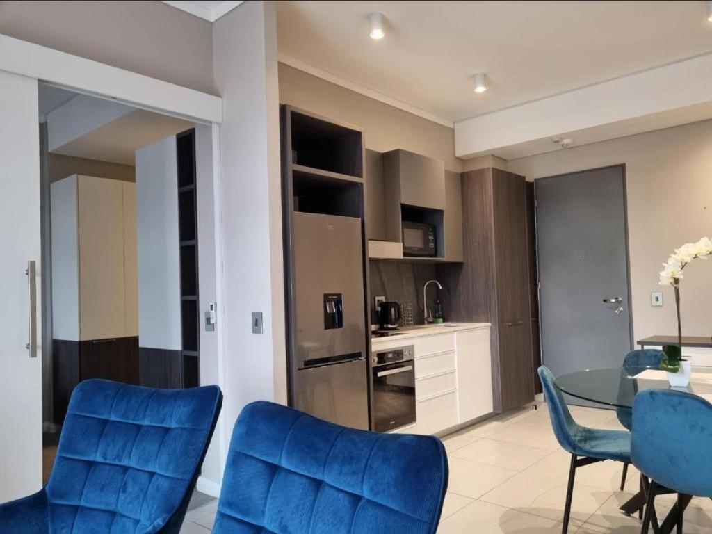 Menlyn Maine Apartments Pretoria-Noord Buitenkant foto