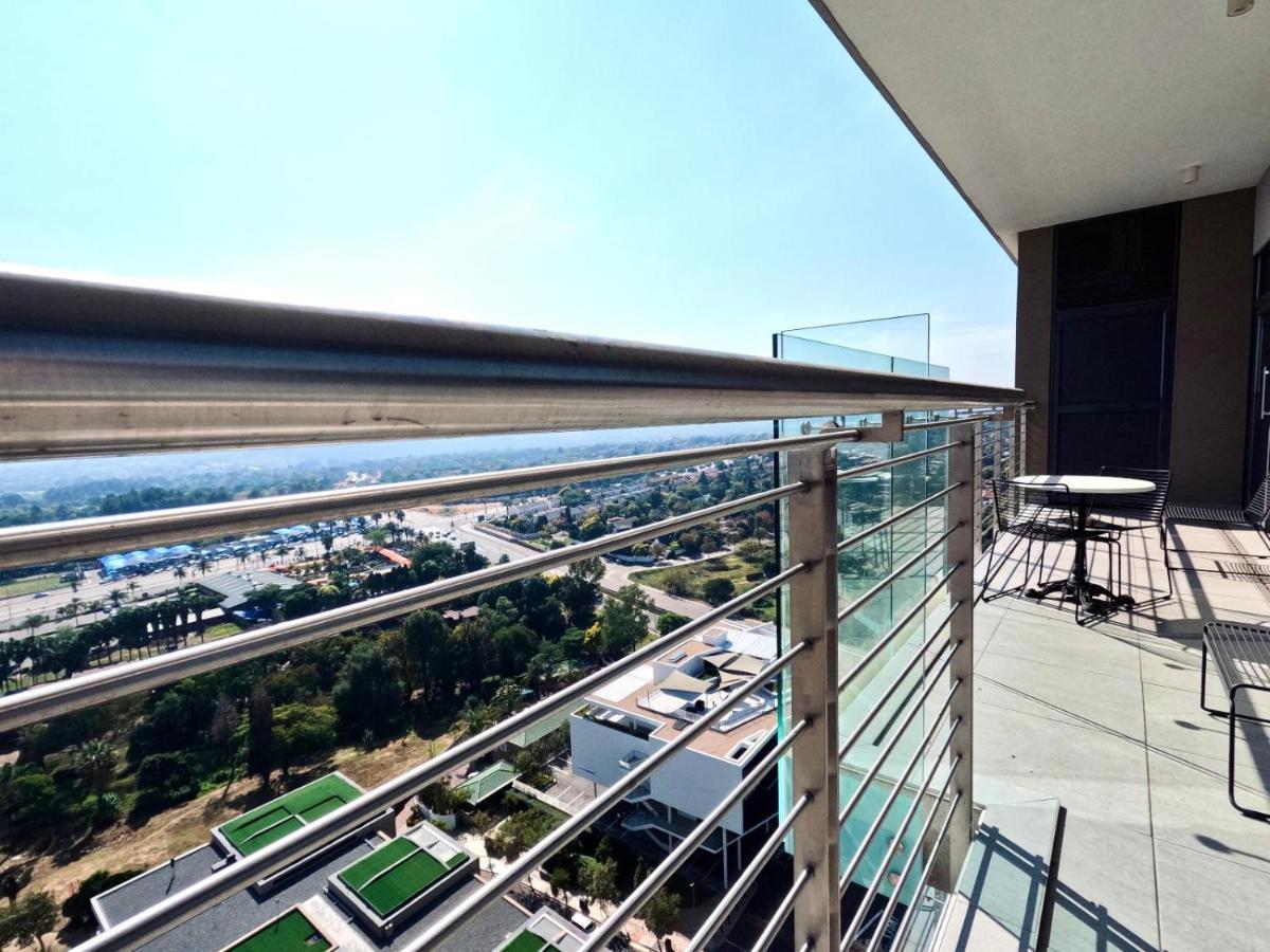 Menlyn Maine Apartments Pretoria-Noord Buitenkant foto