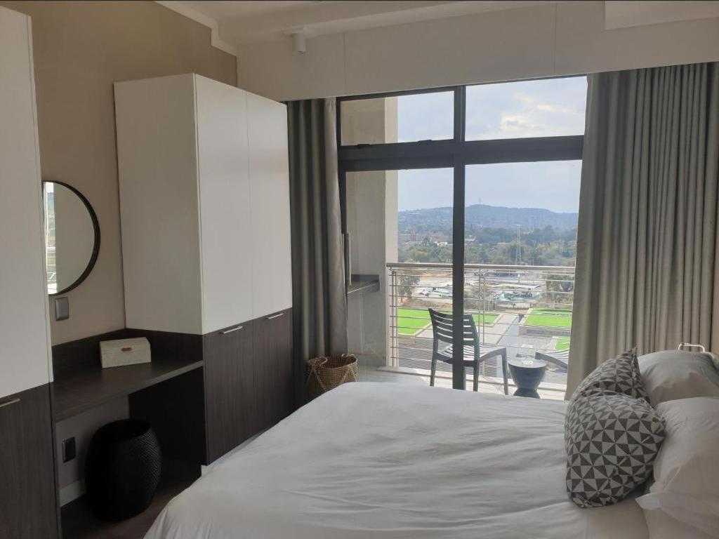 Menlyn Maine Apartments Pretoria-Noord Buitenkant foto
