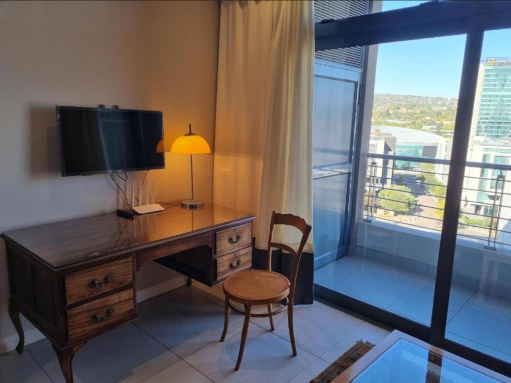 Menlyn Maine Apartments Pretoria-Noord Buitenkant foto
